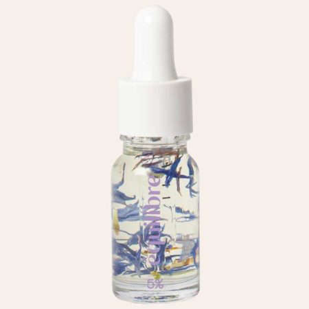 Flacon d'huile CBD 5% à large spectre Equilibre et fleurs medicinales de bleuet