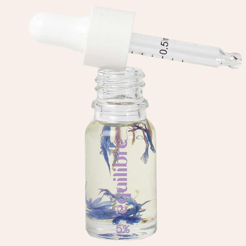 Flacon d'huile CBD 5% à large spectre Equilibre et fleurs medicinales de bleuet