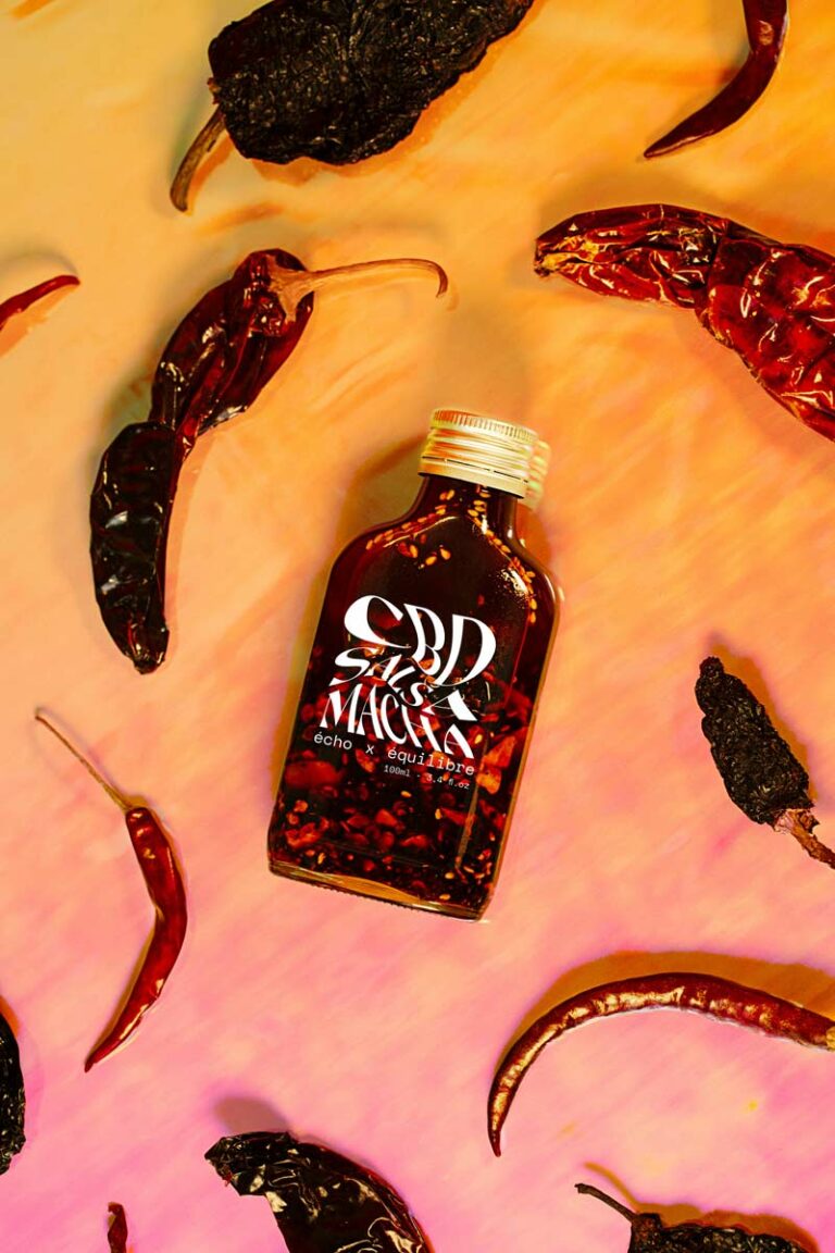Bouteille de hot CBD Sala Macha crée en collaboration avec le restaurant Echo Paris